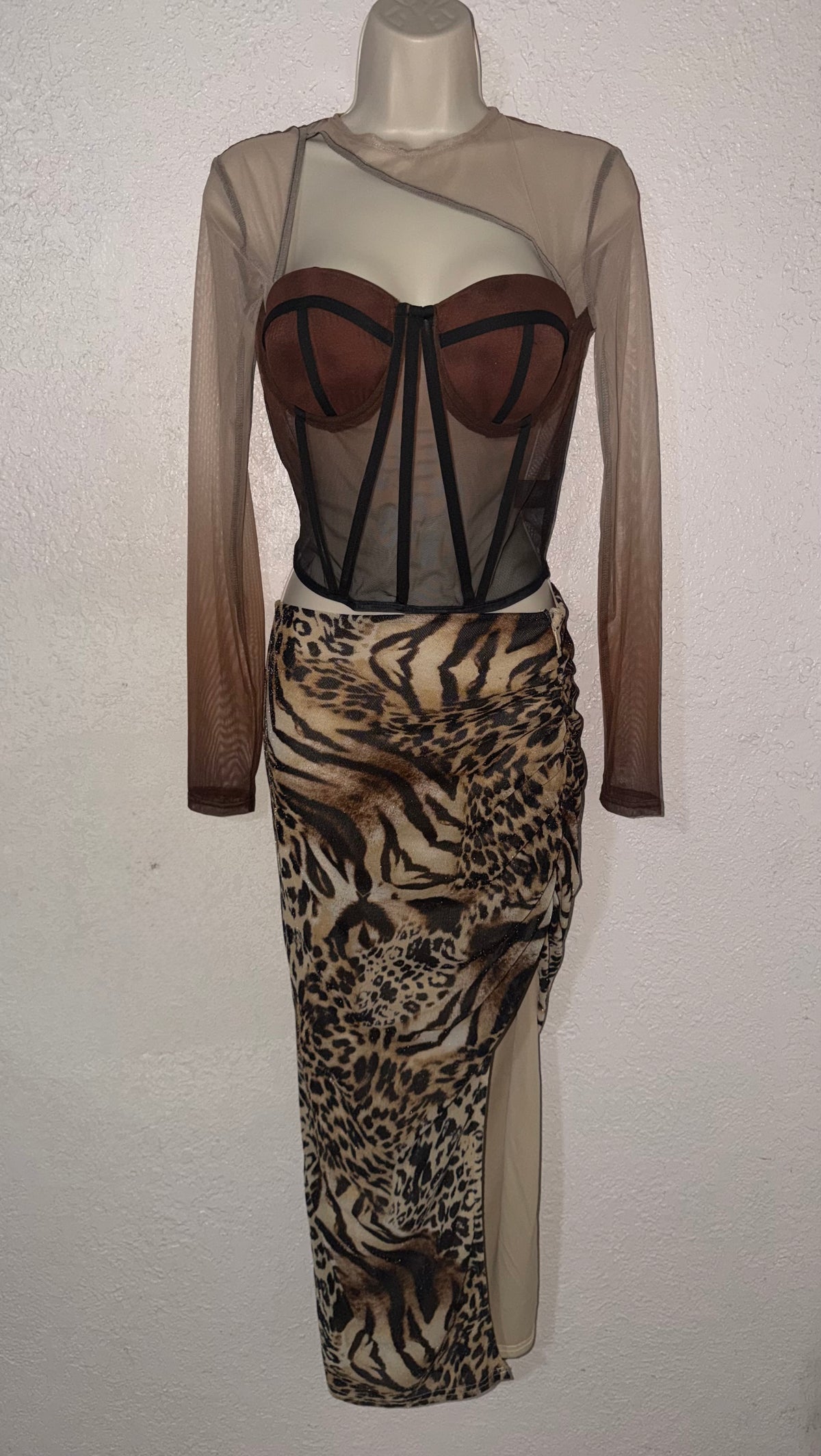 Second Skin 🐆 Skirt NWOT