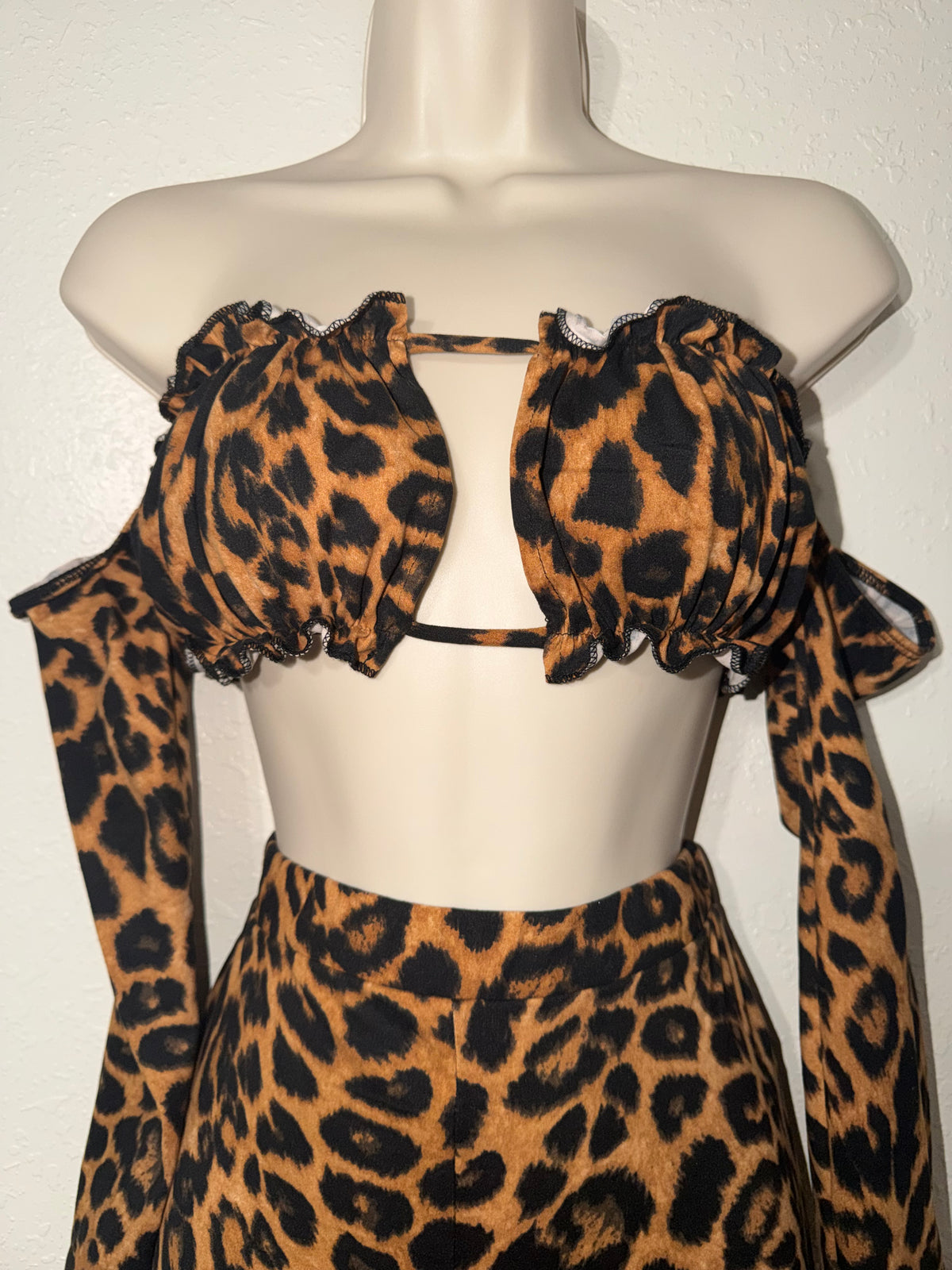 Forbidden Hunt 🐆🖤 NWT