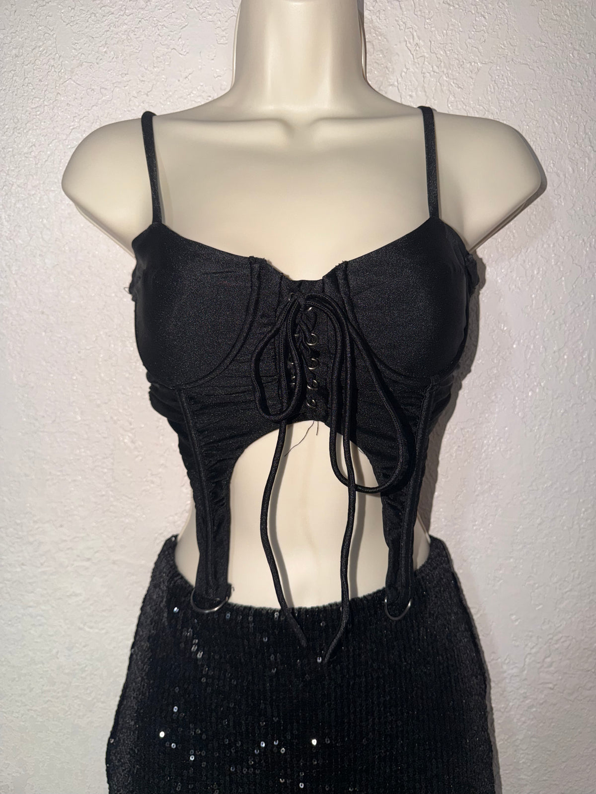 Sink Em 🔗 Corset Style Top EUC