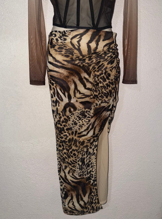 Second Skin 🐆 Skirt NWOT