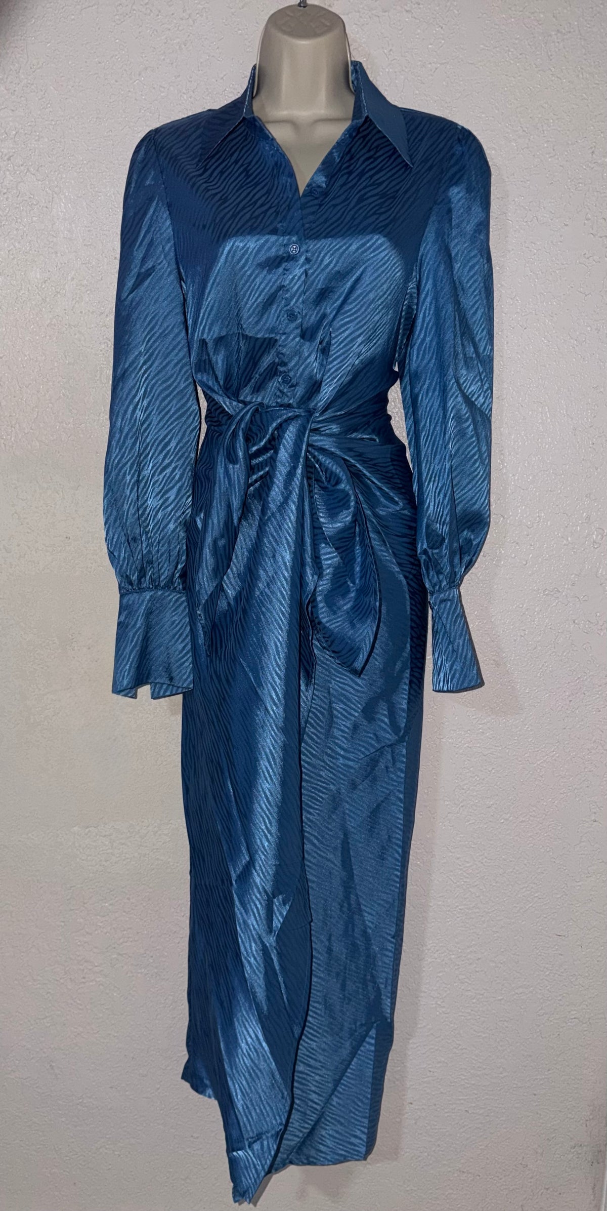 Blue Blood 💙 🐅 Maxi Dress NWT