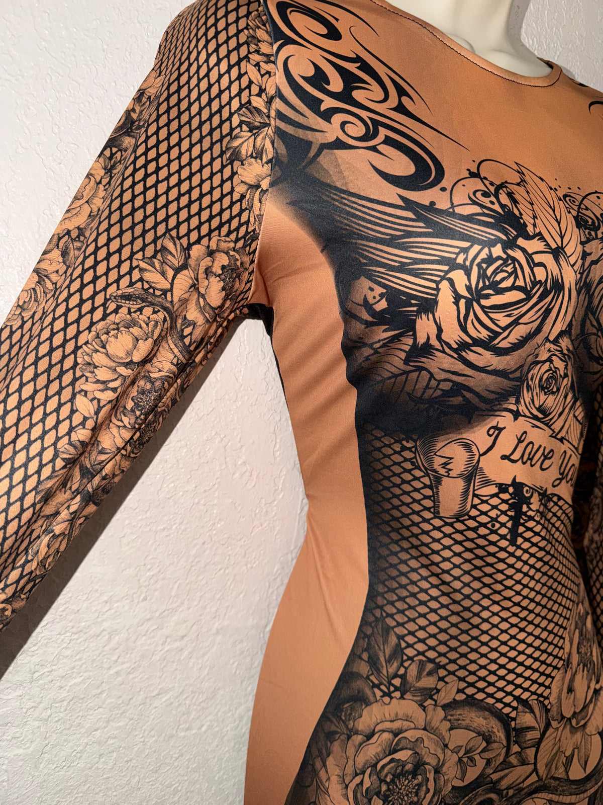 Love Me Like A Tattoo 🌃 NWT