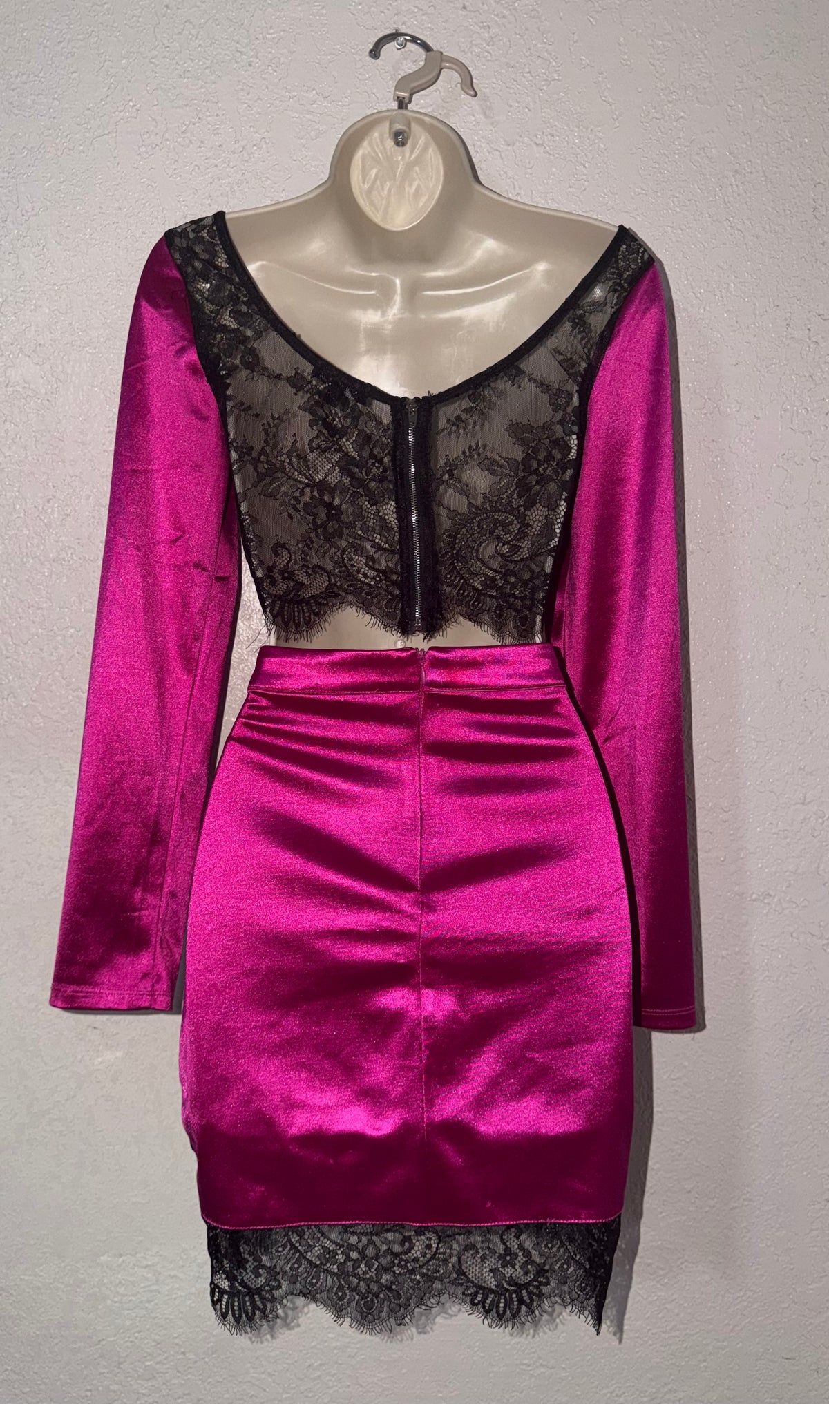 Satin Rouge 💅 Mini Dress EUC