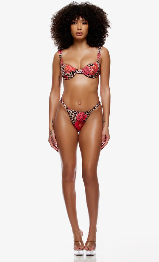 Animal Instincts 🐆🌺 2 Piece Set Red NWT