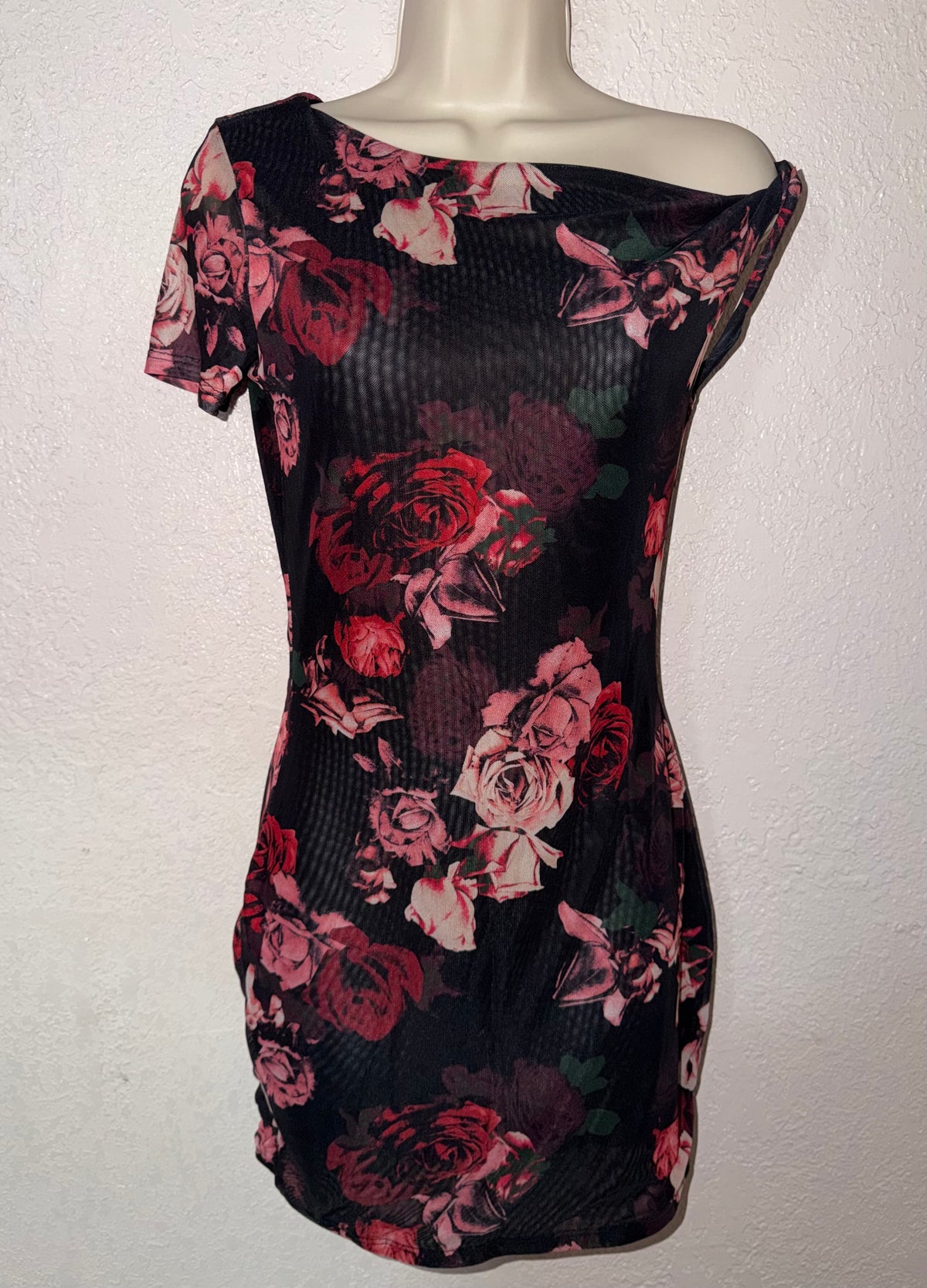 🥀 The Lovers Roses Dress NWT