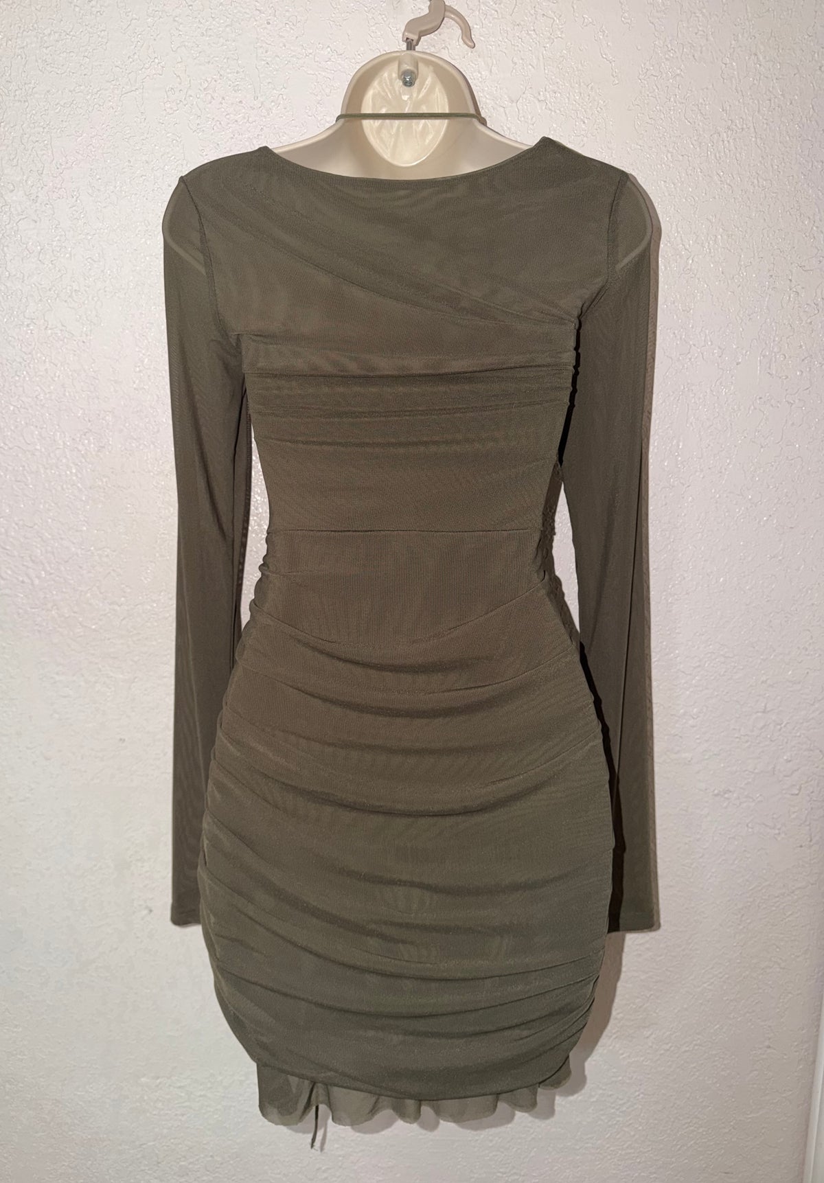 Dirty Martini Ruched Mini Dress 🫒 EUC