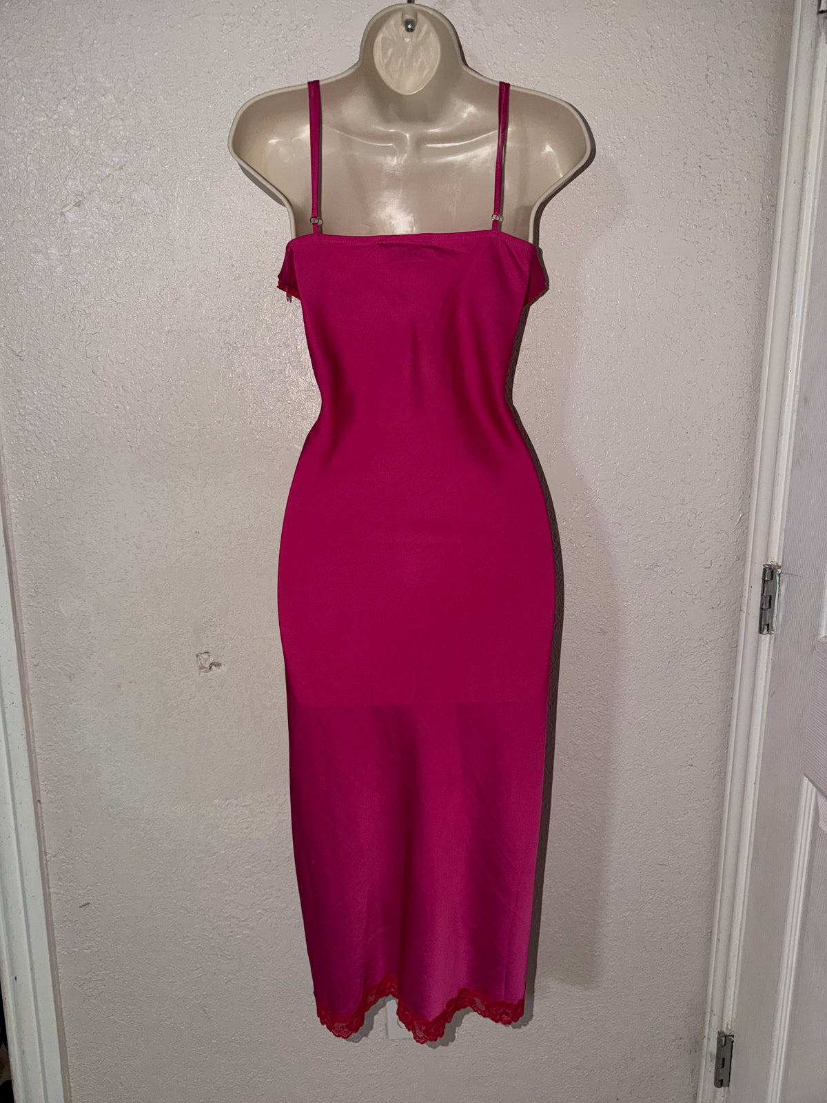 Raspberry Berry 🍓 💋 Midi Dress EUC