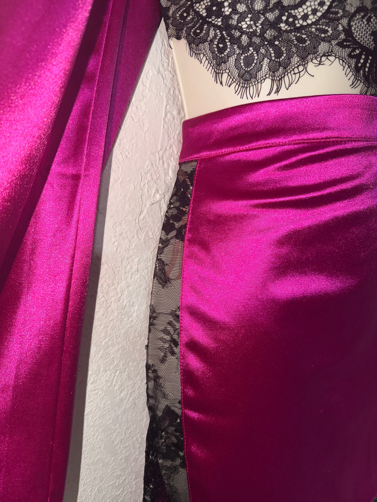 Satin Rouge 💅 Mini Dress EUC