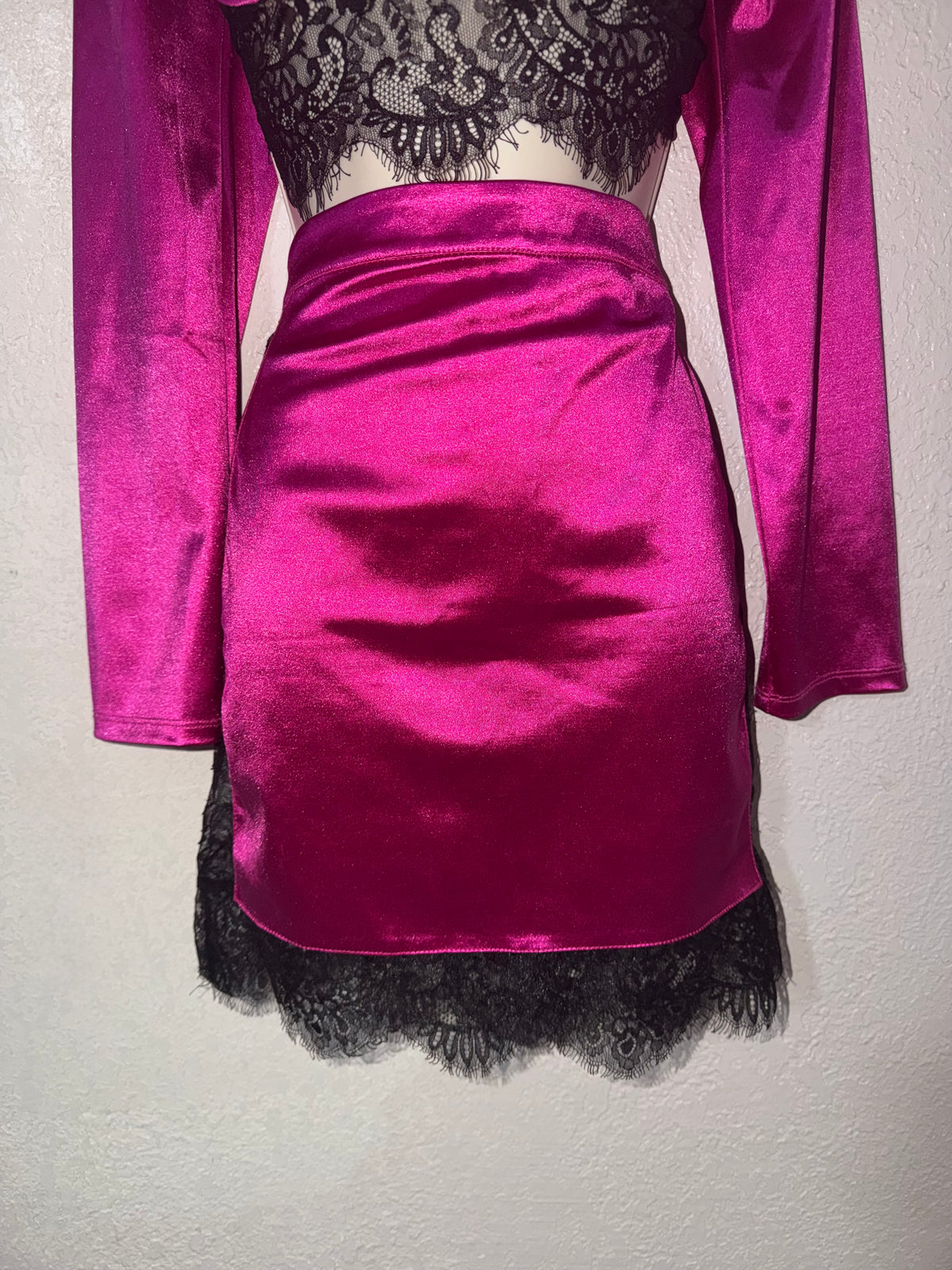 Satin Rouge 💅 Mini Dress EUC