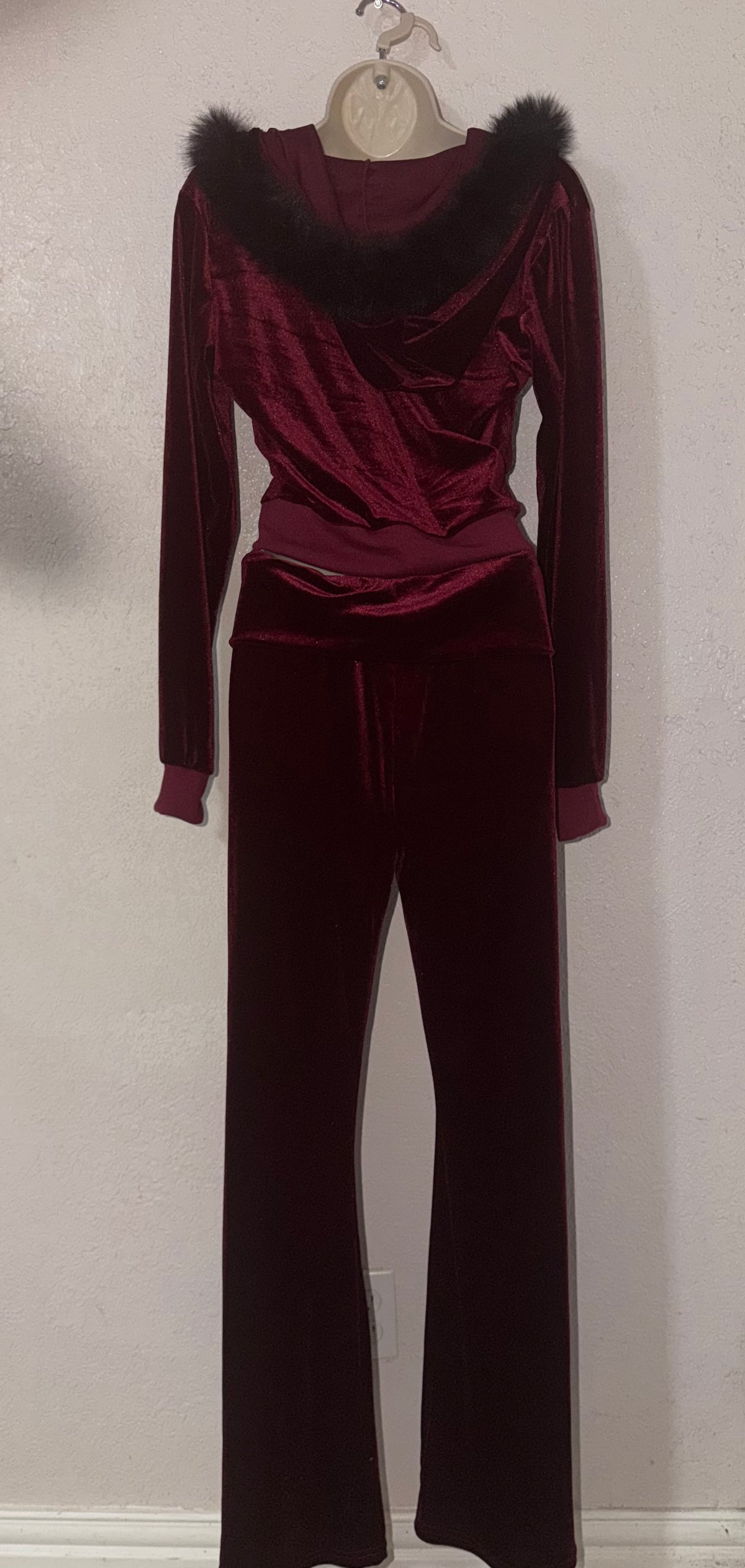 🍷 Velvet Vice 2 Piece Set EUC